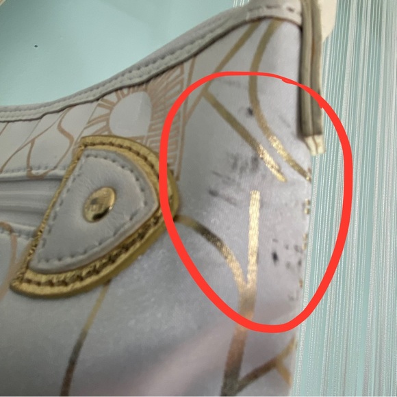 White and Gold Akdmks Purse NWT - Picture 12 of 16